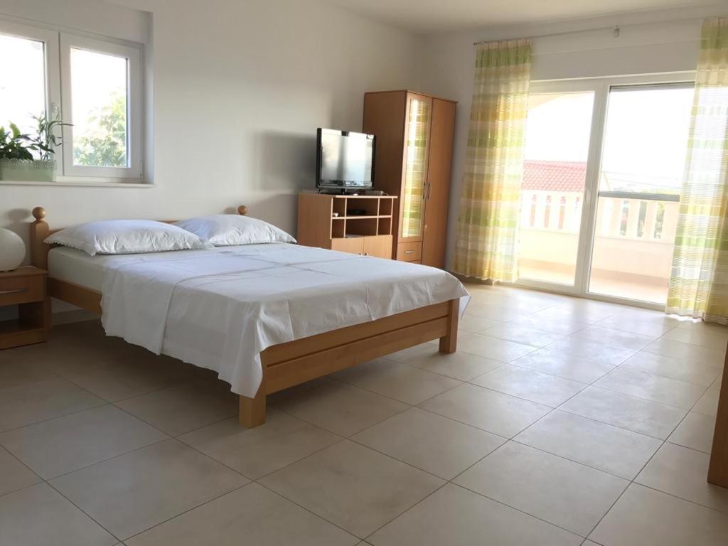Apartments Villa Marie Сегет Враница Екстериор снимка